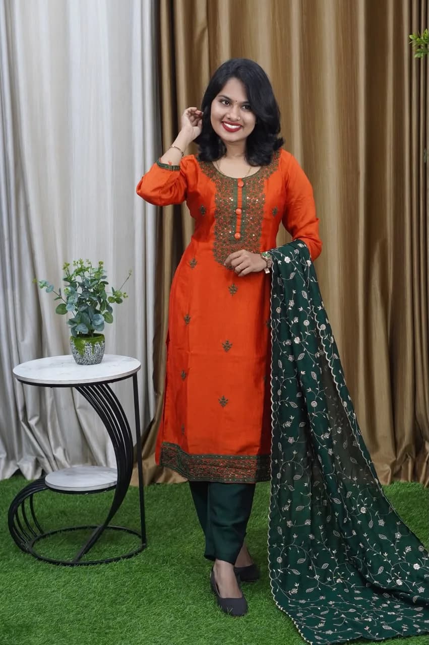 KURTIS SET